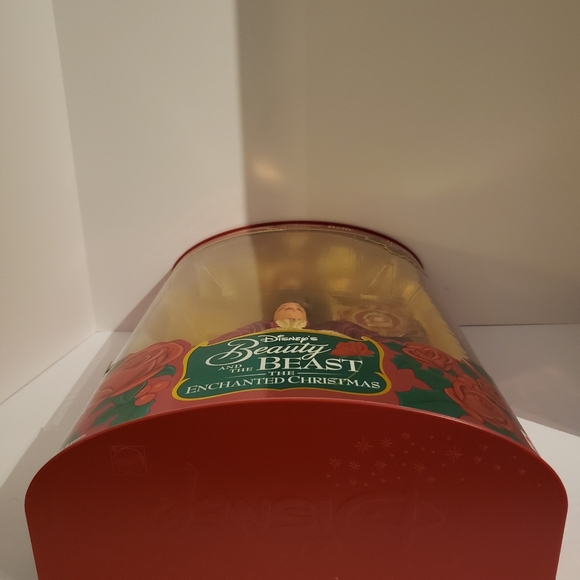 Disney's Beauty and the Beast Holiday Princess Belle doll Enchanted Chri… - Picture 7 of 10